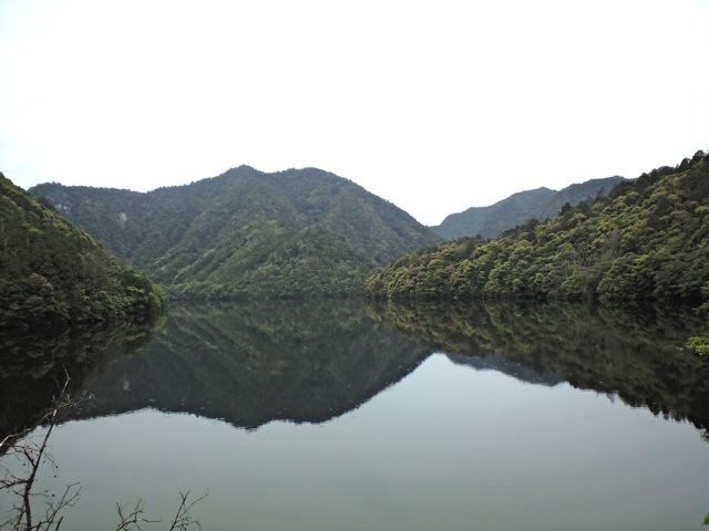 2009鳳来湖の朝