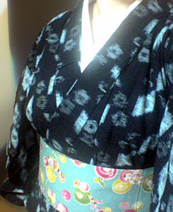 おもちゃ柄半幅帯