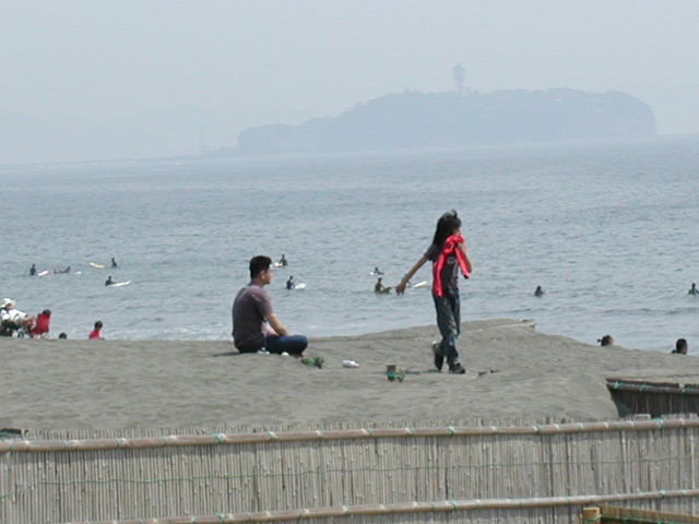 海と人