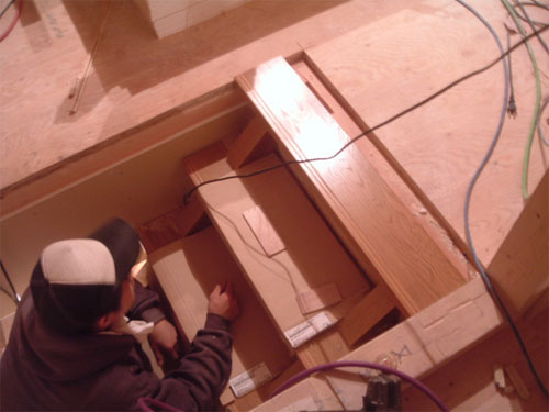 tns0228_9.jpg