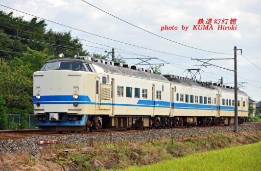 北陸本線の食パンマン電車