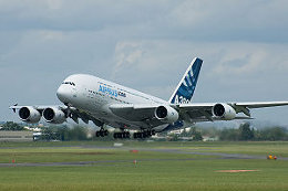 wikipediaＡ３８０写真300px-Airbus_A380.jpg