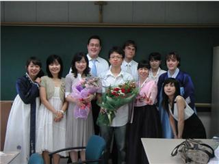 西江大語学堂卒業式