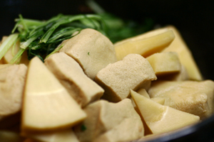 タケノコと高野豆腐の煮物