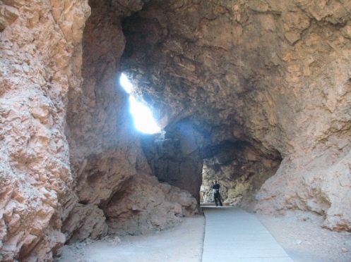 鳩の洞穴