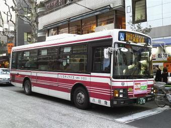 小田急バス（成城学園前駅北口にて、2009年10月31日16:32撮影）