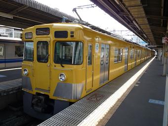 西武2000系（上石神井駅にて、2010年5月8日14:18撮影）