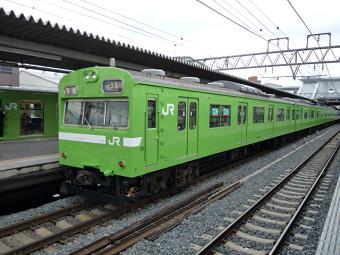 JR関西線103系（久宝寺駅にて）