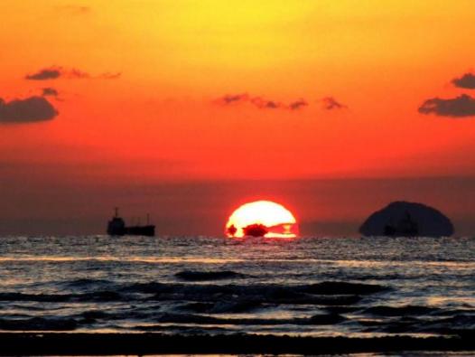 2007_0109だるま夕日03.JPG