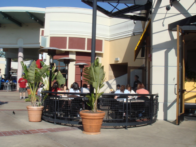 california PIZZA KITCHEN2