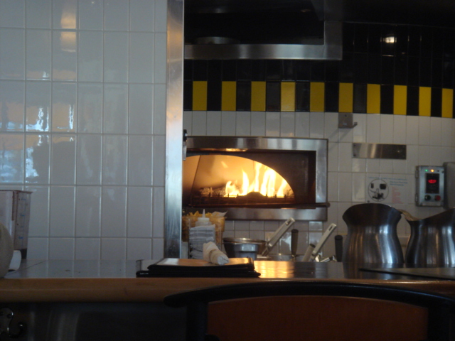 california PIZZA KITCHEN3