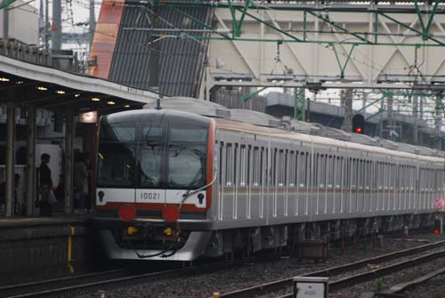 東京メトロ１００００系