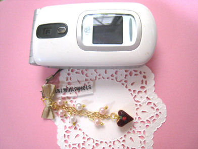 フランボワーズのケーキストラップ2