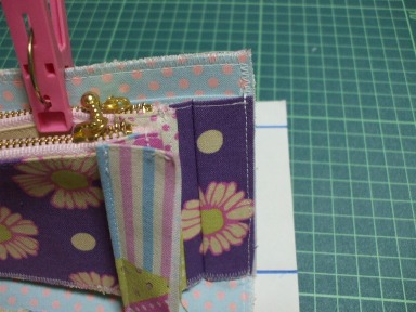 ダブルファスナーの長財布