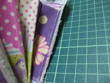 ダブルファスナーの長財布