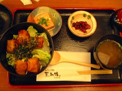 豆腐から揚げ丼