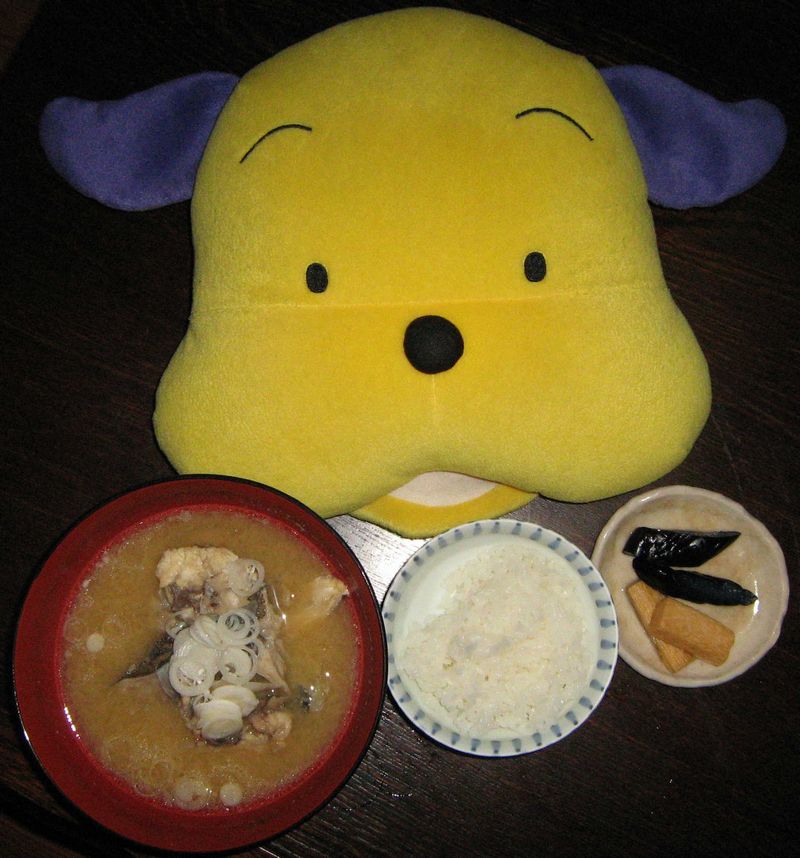 3日目の夕食-地魚あら汁とごはん