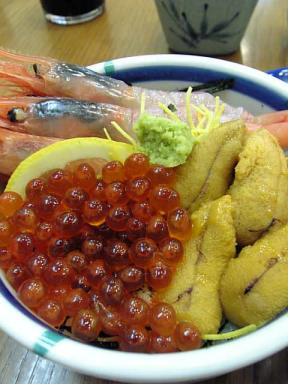うに・いくら・エビ丼
