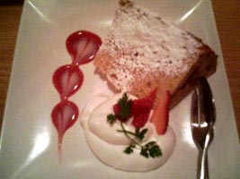 ミルクストロベリーケーキ