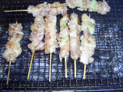 070812ＢＢＱ2前菜焼き鳥.JPG