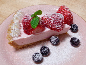 苺レアチーズ　カット♪