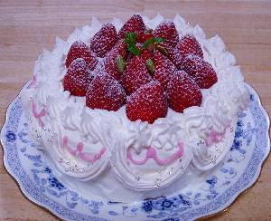 苺ショート　みさと７歳お誕生日ケーキ♪