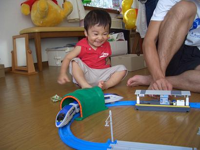 H18.9.3　プラレールデビュー(＾щ＾)♪　(３)