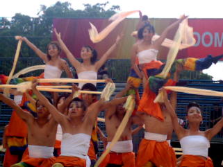 にっぽんど真ん中祭り