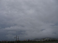 雲ばかりの空