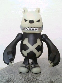 KNUCKLE BEAR REBORN CROSSBONE(GID)