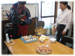 卵かけご飯の撮影中