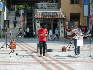 歌ってる人も結構いました！