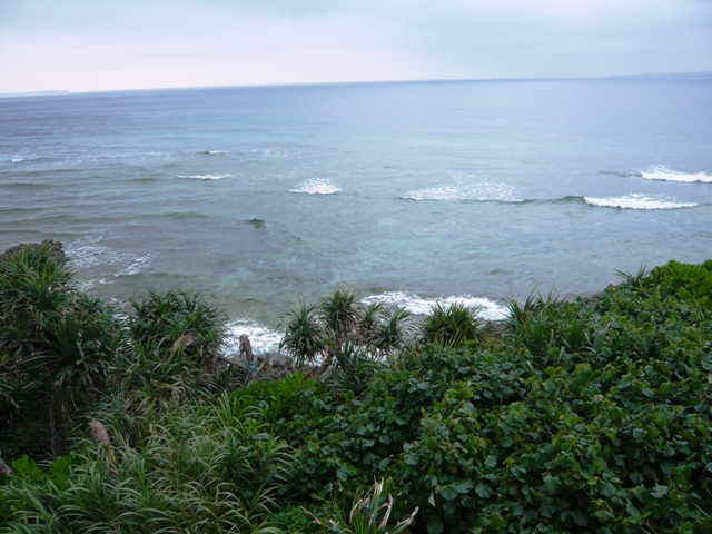 果てしない海。