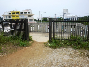 道の駅の向い側にあります。