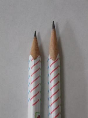 鉛筆の先・比較　左/手動式・右/電動