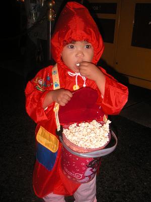 ポップコーン独り占め。