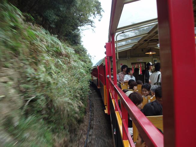 トロッコ列車