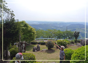 粟が岳。イイ～眺め ゞ(￣ー￣ )