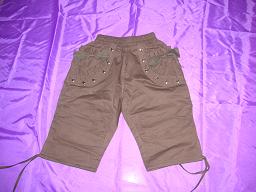 ブラウンパンツ