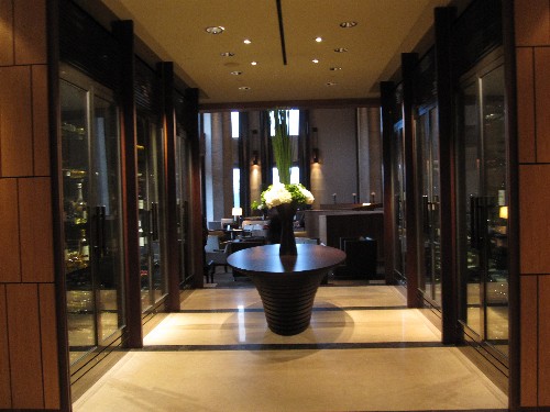 ラウンジ入口。