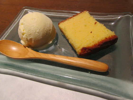 111207_1-06_銀座若旦那龍馬邸_長崎カステラとバニラアイス.jpg