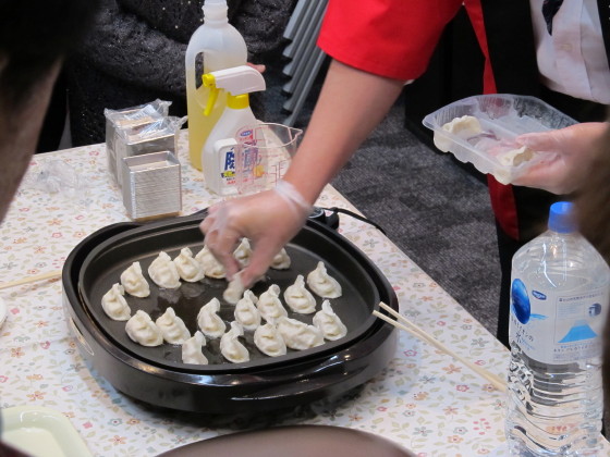 111203_1-03_冷凍餃子試食会1.jpg
