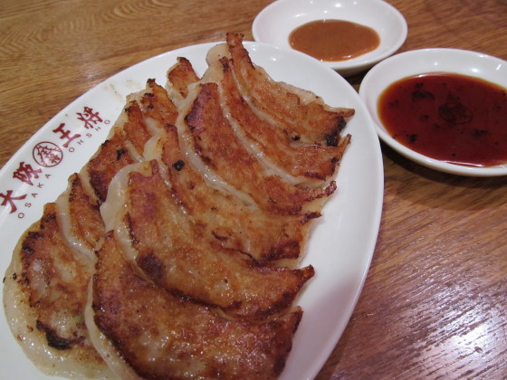 111203_2-06_大阪王将_焼餃子.jpg