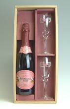 ブーン・フランボワーズ750mlと専用グラス２脚のセット