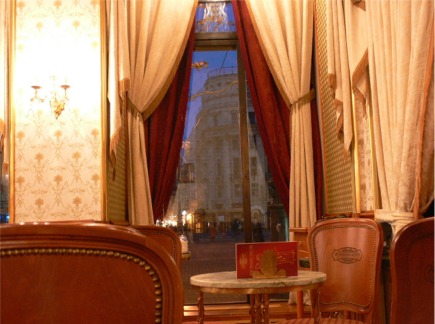 ハンガリーのブダペストで休憩したカフェ３