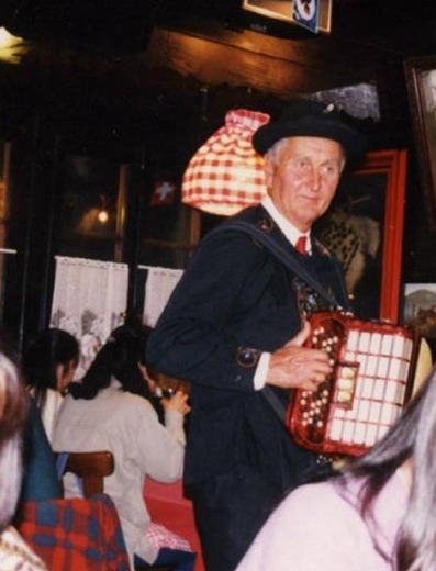 レマン湖の畔のレストラン