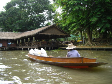 タイのダムナン