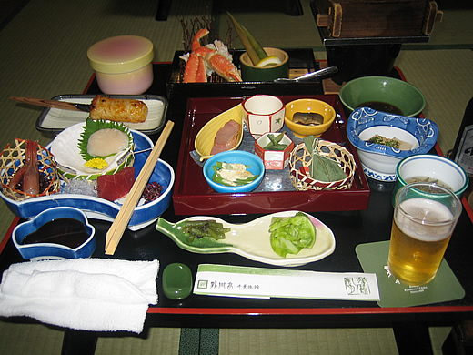 夕食のお膳です♪