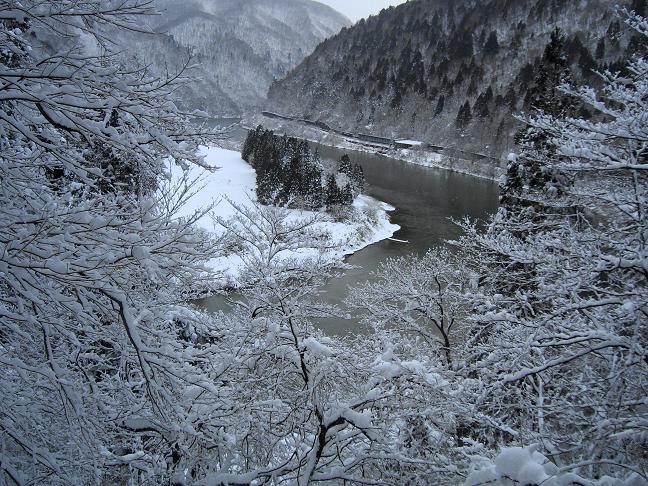 日本三大急流 最上川 の冬景色 東北の冬シリーズ 足まめポトスの 素敵な東北へｇｏ ｇｏ ｇｏ 楽天ブログ