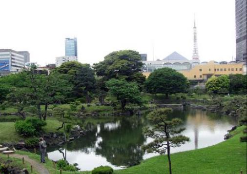 旧芝離宮恩賜庭園と東京タワ.jpg